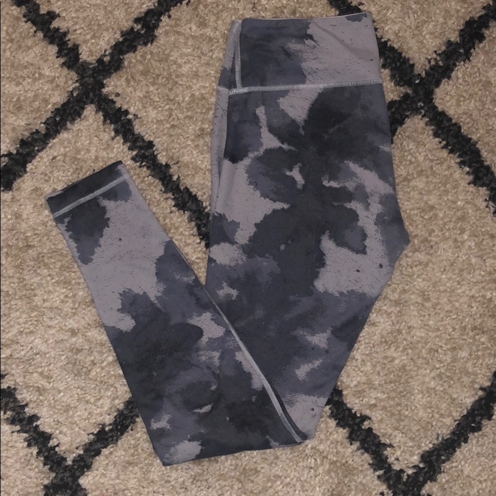 Lululemon yoga pants